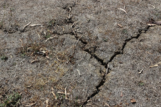 soil-erosion-dry-drought