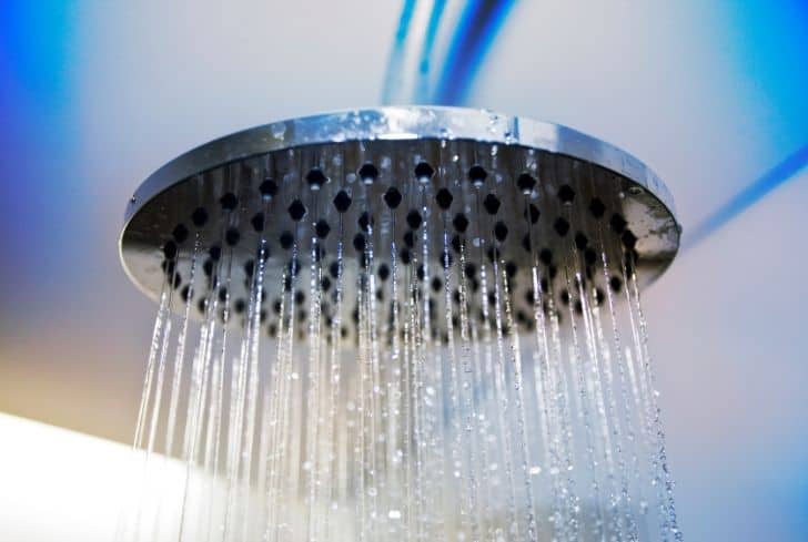 showerhead-water-flowing