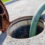 photo-emptying-septic-tank-cleaning