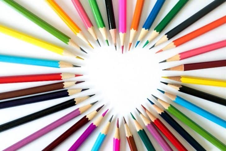 colored-pencils-in-love