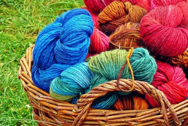 knitting-wool-in-basket